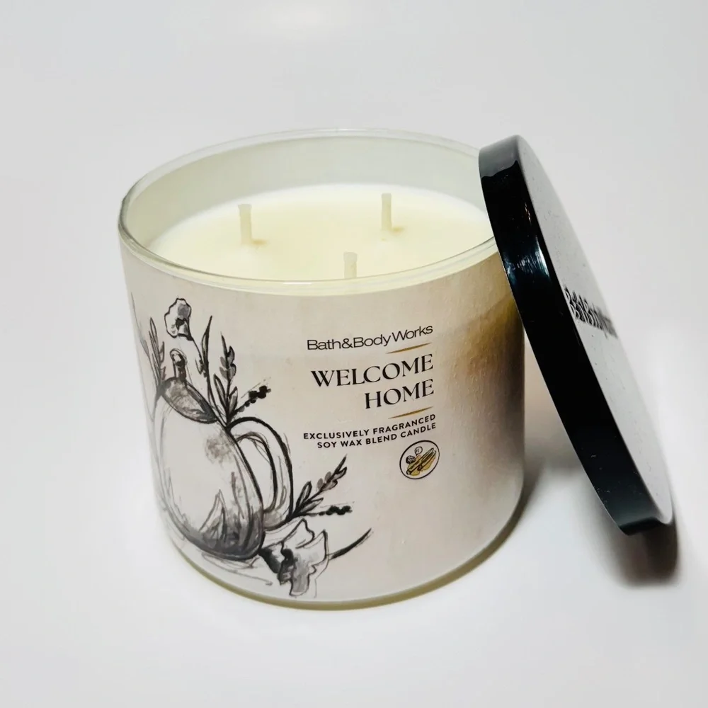 WELCOME HOME 3 Wick Candle - Picture 2 of 3